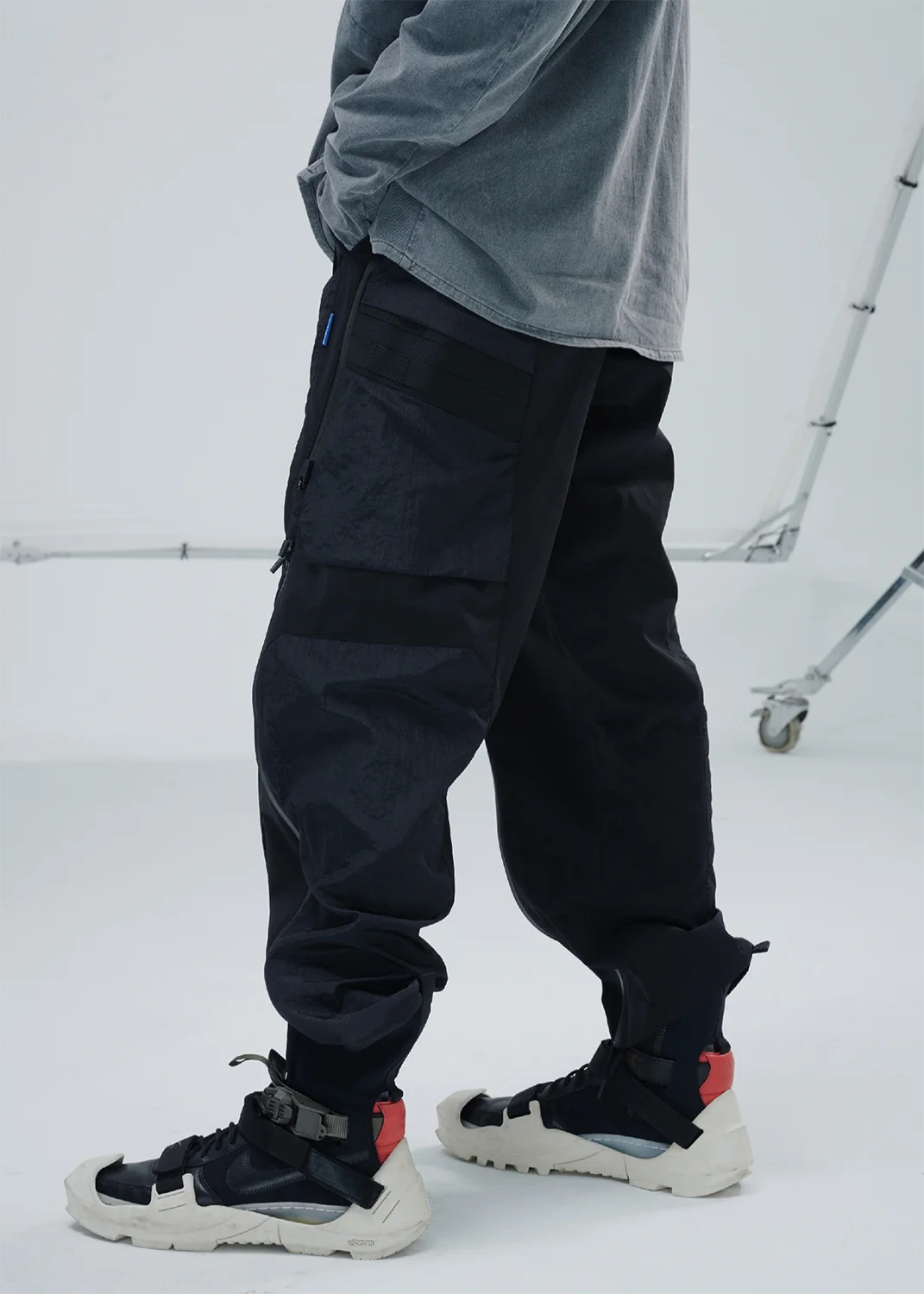 155 DOUBLE SHAPE ZIPPER WATERPROOF PANTS - BLACK