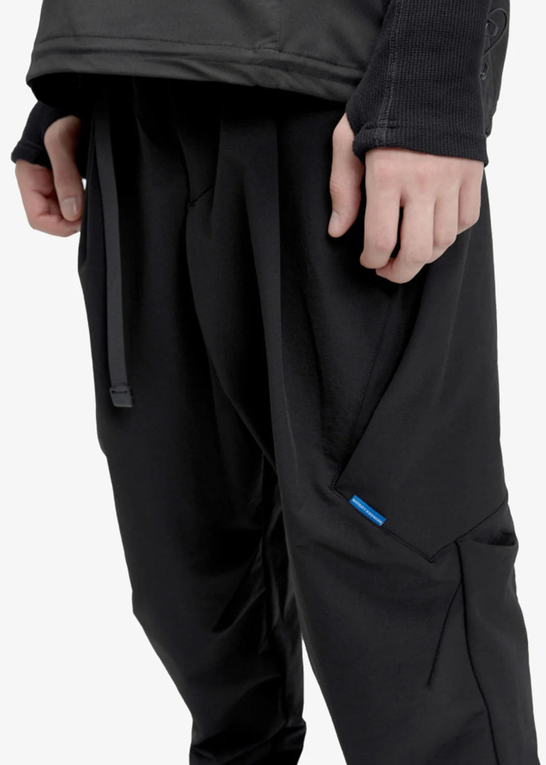 089 MULTI-STRUCTURE TAPERED PANTS