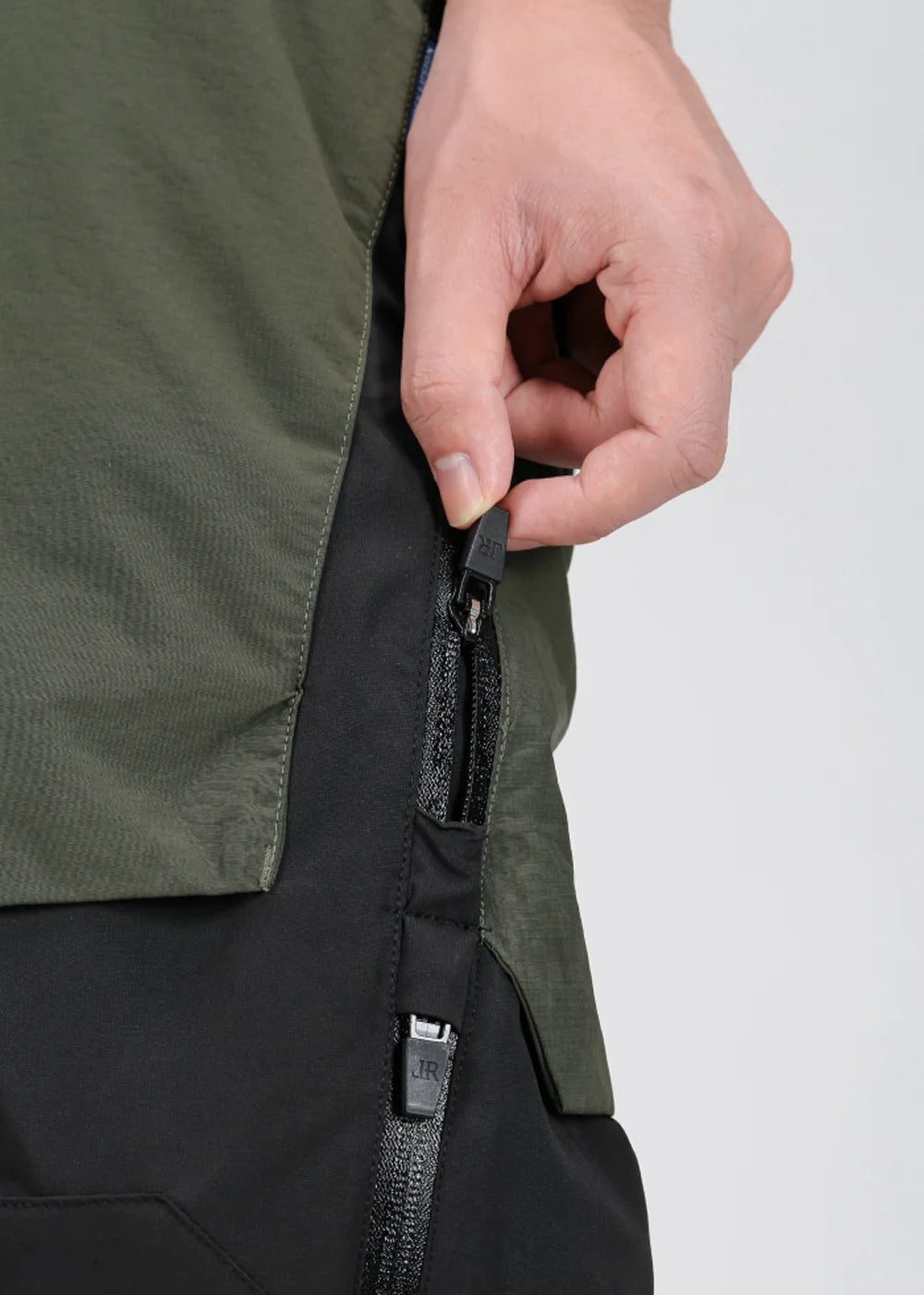 155 DOUBLE SHAPE ZIPPER WATERPROOF PANTS - MILITARY GREEN